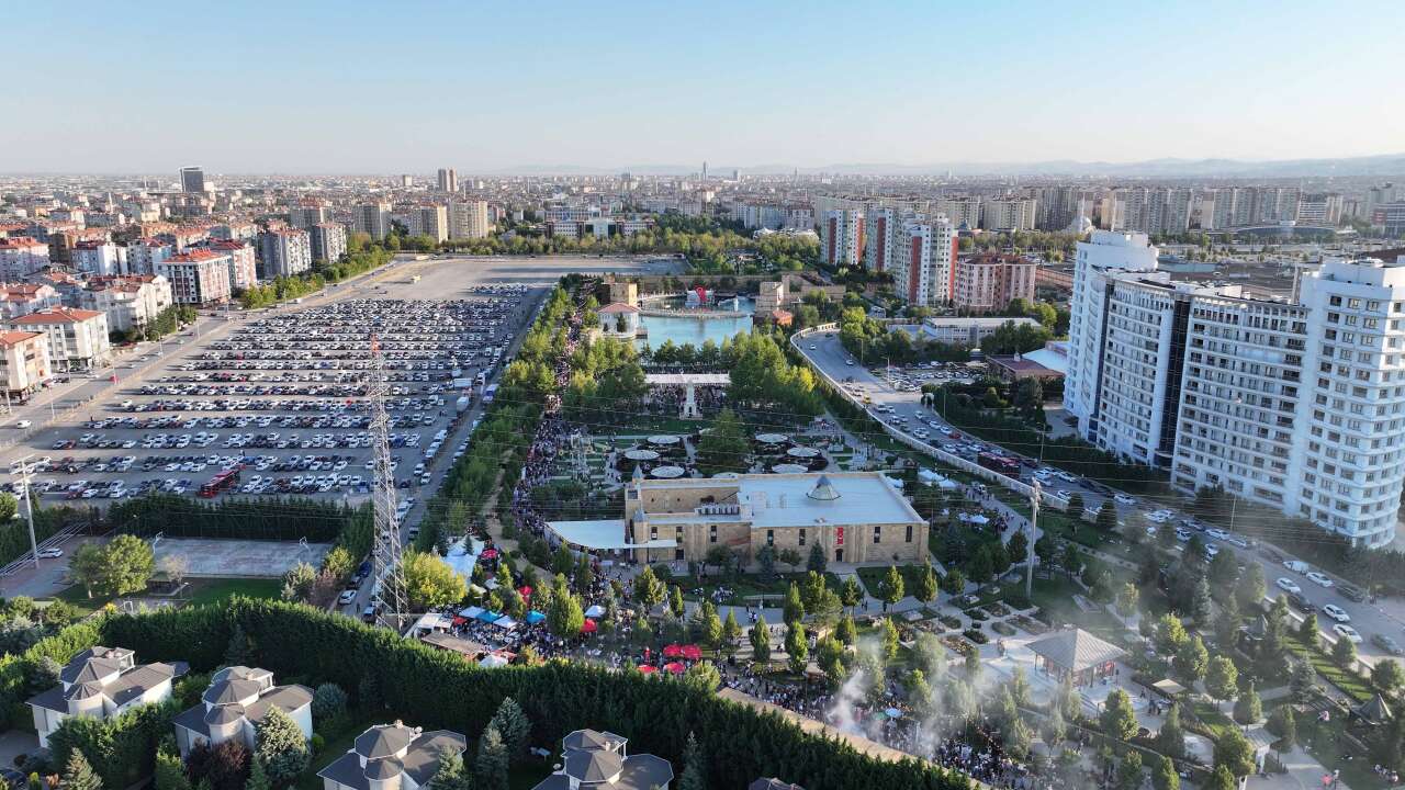 Konya GastroFest’e büyük ilgi! Yüz binlerce kişi lezzet şölenine akın etti 16